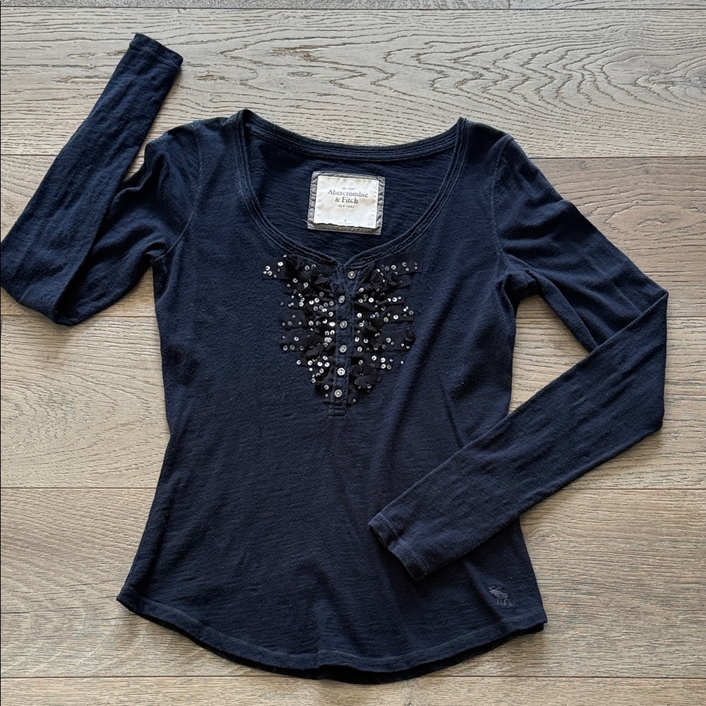 Abercrombie & Fitch Navy Scoop Neck Henley Long Sleeve w/ Sequins & Rosettes-Sml